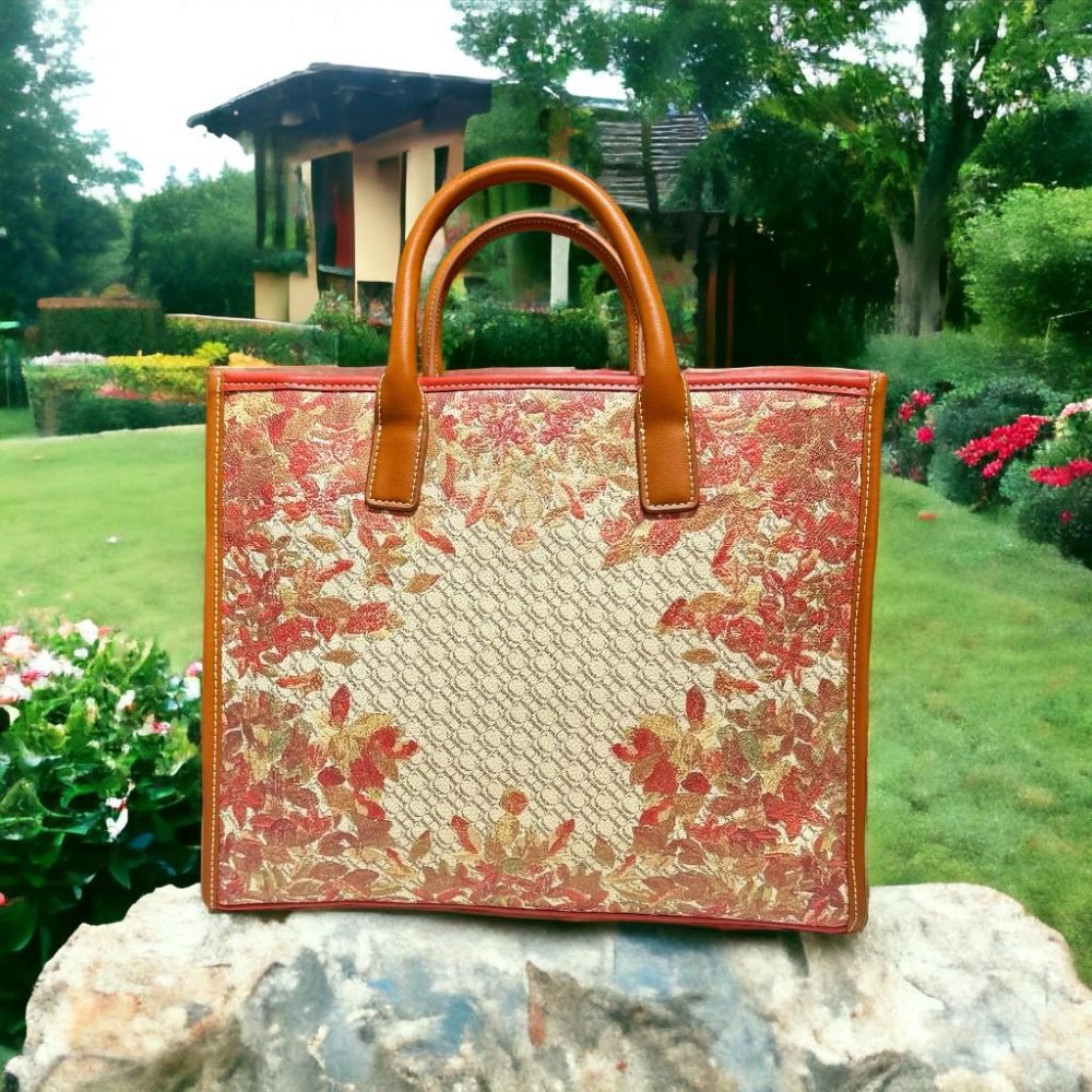 Carolina Herrera- Beige