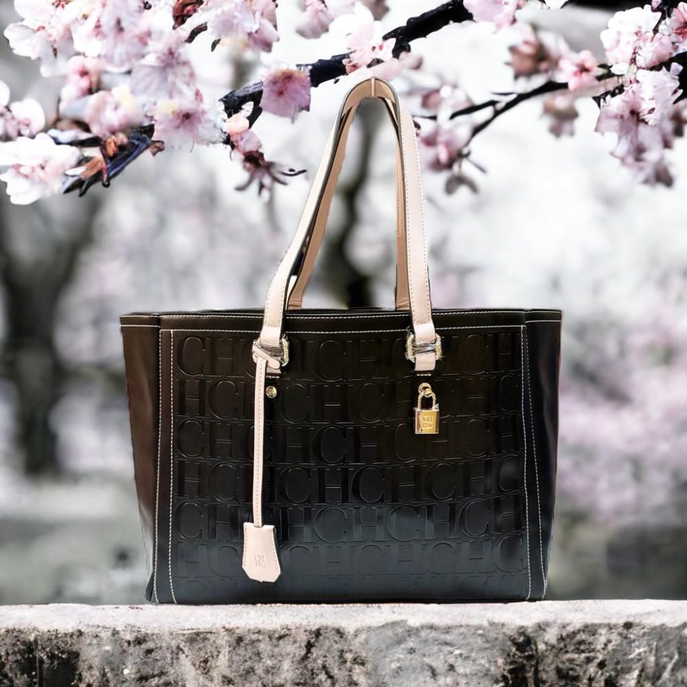 Carolina Herrera- Black