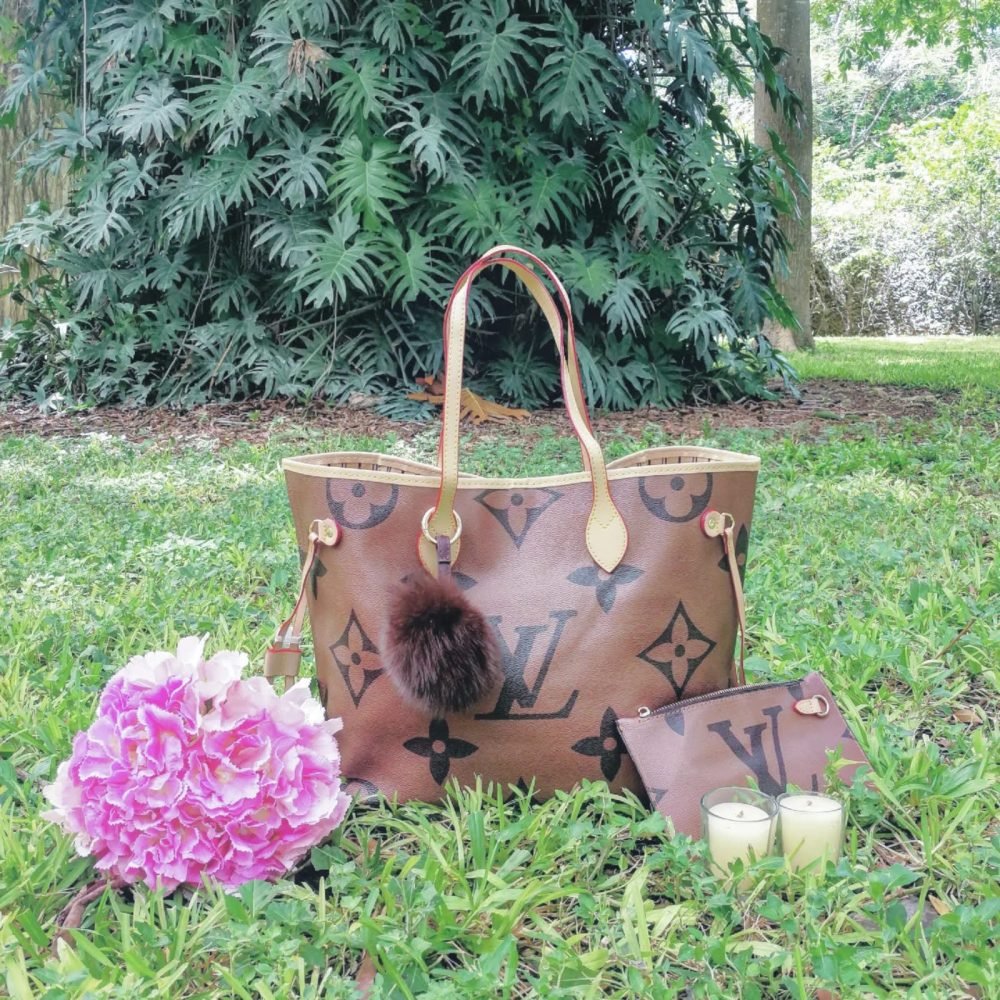 Louis Vuitton- Brown Monogram