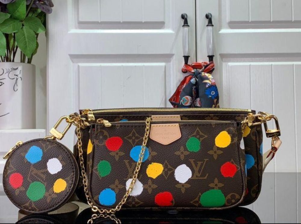 Louis Vuitton- Monogram Lunares