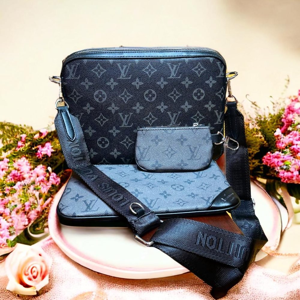 Louis Vuitton-Black