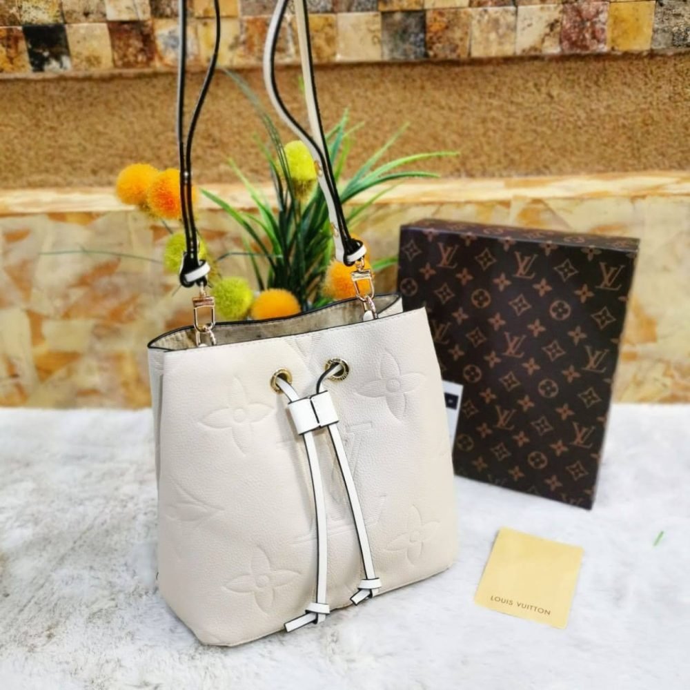 Loui Vuitton-Apricot