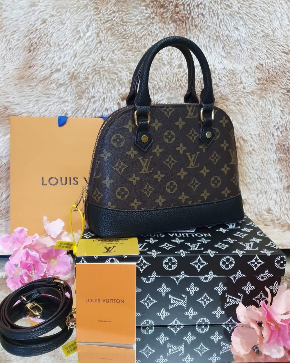 Louis Vuitton- Monogram Black